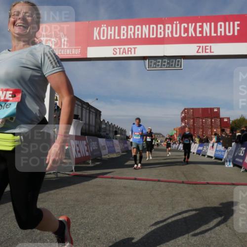 03.10.2025 - Köhlbrandbrückenlauf Matties Gatica Varas http://msf.ph/oto/9170965 03.10.2025 10:33:12 Ziel 1851, 2359, 2550, 2553, 2576, 2619, 2631, 2646 meine-sportfotos.de