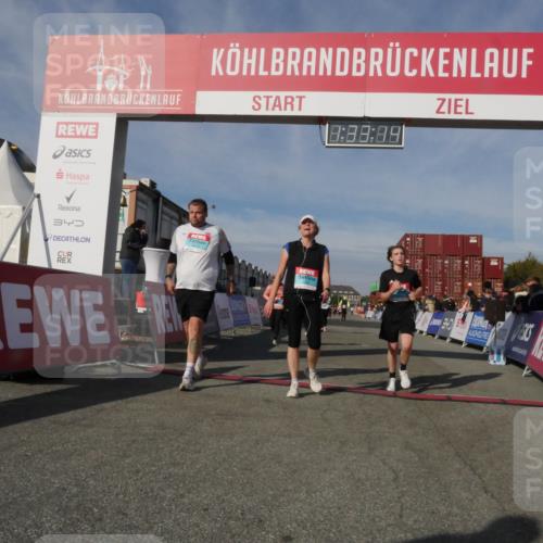 03.10.2025 - Köhlbrandbrückenlauf Matties Gatica Varas http://msf.ph/oto/9170974 03.10.2025 10:33:16 Ziel 1851, 2359, 2576, 2619, 2631, 3634, 3800 meine-sportfotos.de