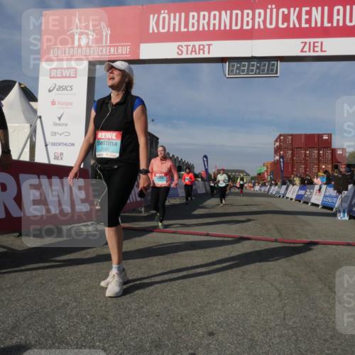 03.10.2025 - Köhlbrandbrückenlauf Matties Gatica Varas http://msf.ph/oto/9170978 03.10.2025 10:33:19 Ziel 2359, 2576, 3355, 3634, 3800 meine-sportfotos.de