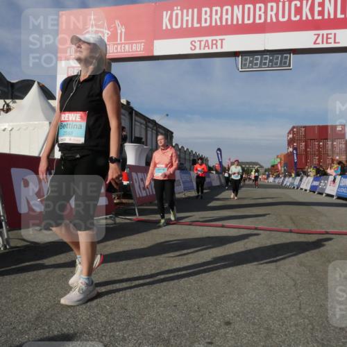 03.10.2025 - Köhlbrandbrückenlauf Matties Gatica Varas http://msf.ph/oto/9170979 03.10.2025 10:33:19 Ziel 2359, 2576, 3355, 3634, 3800 meine-sportfotos.de