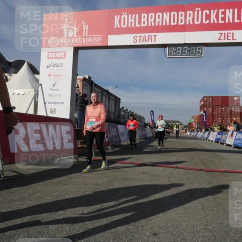 03.10.2025 - Köhlbrandbrückenlauf Matties Gatica Varas http://msf.ph/oto/9170981 03.10.2025 10:33:20 Ziel 2359, 2576, 3355, 3634, 3800 meine-sportfotos.de