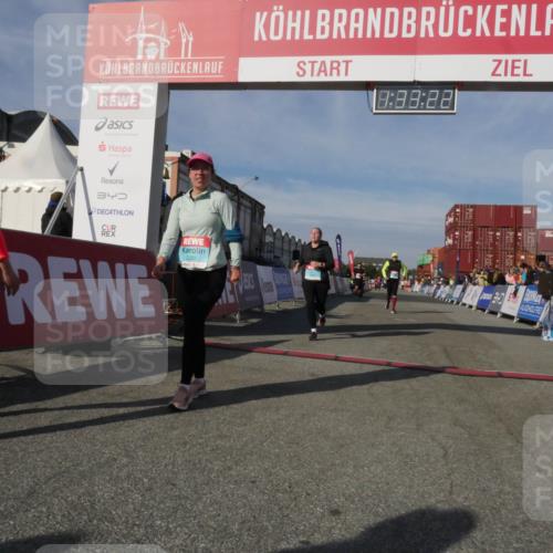 03.10.2025 - Köhlbrandbrückenlauf Matties Gatica Varas http://msf.ph/oto/9170990 03.10.2025 10:33:24 Ziel 2170, 2457, 3355, 3634, 3800 meine-sportfotos.de