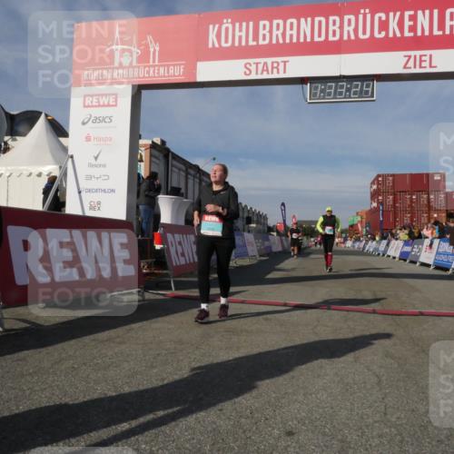 03.10.2025 - Köhlbrandbrückenlauf Matties Gatica Varas http://msf.ph/oto/9170993 03.10.2025 10:33:26 Ziel 2170, 2457, 3355, 3634 meine-sportfotos.de