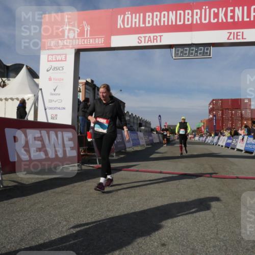 03.10.2025 - Köhlbrandbrückenlauf Matties Gatica Varas http://msf.ph/oto/9170994 03.10.2025 10:33:26 Ziel 2170, 2457, 3355, 3634 meine-sportfotos.de