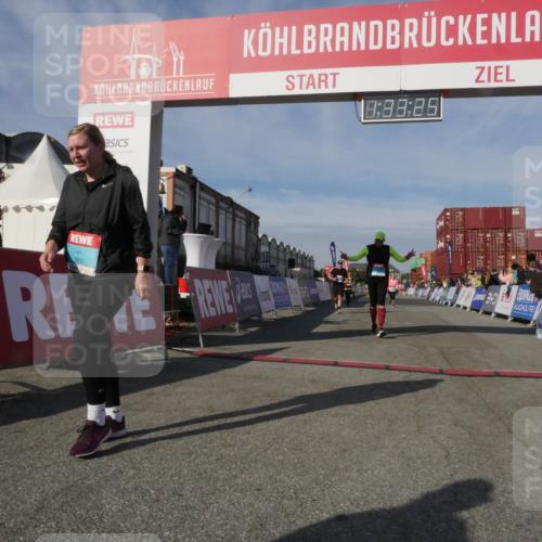 03.10.2025 - Köhlbrandbrückenlauf Matties Gatica Varas http://msf.ph/oto/9170996 03.10.2025 10:33:27 Ziel 2170, 2457, 3355, 3634 meine-sportfotos.de