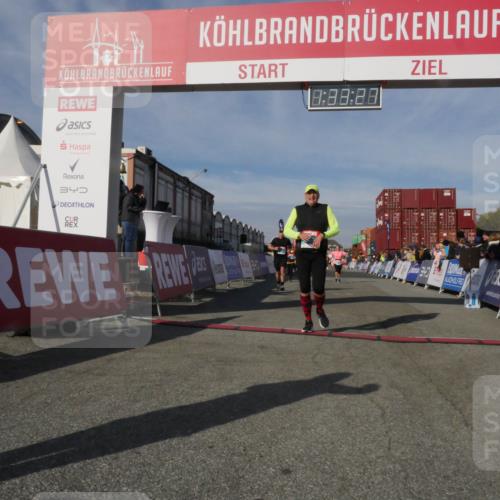 03.10.2025 - Köhlbrandbrückenlauf Matties Gatica Varas http://msf.ph/oto/9170999 03.10.2025 10:33:28 Ziel 2170, 2457, 3355, 3634 meine-sportfotos.de