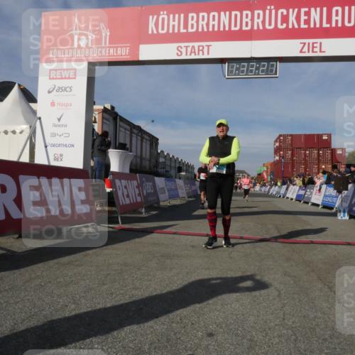 03.10.2025 - Köhlbrandbrückenlauf Matties Gatica Varas http://msf.ph/oto/9171000 03.10.2025 10:33:29 Ziel 2170, 2457, 3355 meine-sportfotos.de