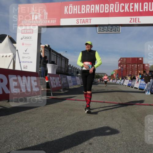 03.10.2025 - Köhlbrandbrückenlauf Matties Gatica Varas http://msf.ph/oto/9171001 03.10.2025 10:33:29 Ziel 2170, 2457, 3355 meine-sportfotos.de