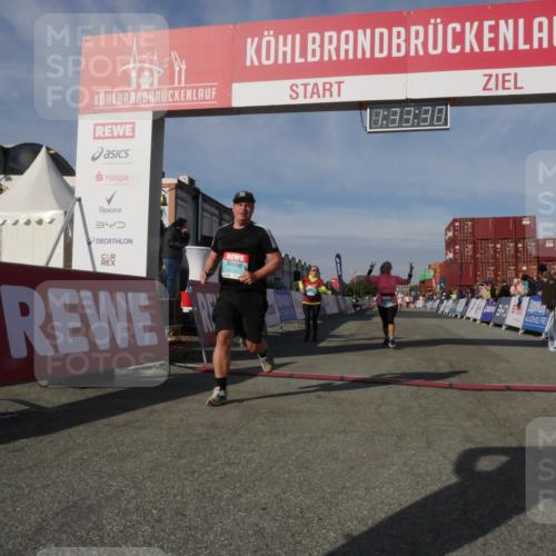 03.10.2025 - Köhlbrandbrückenlauf Matties Gatica Varas http://msf.ph/oto/9171006 03.10.2025 10:33:32 Ziel 2170, 2457 meine-sportfotos.de