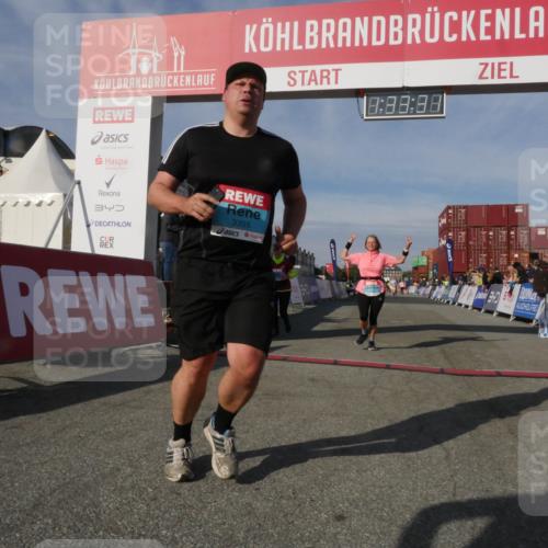 03.10.2025 - Köhlbrandbrückenlauf Matties Gatica Varas http://msf.ph/oto/9171008 03.10.2025 10:33:33 Ziel 2170, 2457 meine-sportfotos.de