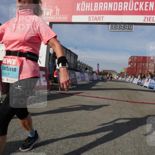 03.10.2025 - Köhlbrandbrückenlauf Matties Gatica Varas http://msf.ph/oto/9171014 03.10.2025 10:33:36 Ziel 1221, 2370, 2668, 3019, 3814 meine-sportfotos.de