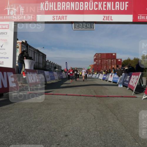 03.10.2025 - Köhlbrandbrückenlauf Matties Gatica Varas http://msf.ph/oto/9171017 03.10.2025 10:33:43 Ziel 1221, 2211, 2248, 2370, 2466, 2654, 2668, 3019, 3814 meine-sportfotos.de
