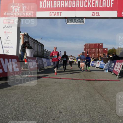 03.10.2025 - Köhlbrandbrückenlauf Matties Gatica Varas http://msf.ph/oto/9171024 03.10.2025 10:33:46 Ziel 1221, 1963, 2175, 2211, 2248, 2370, 2466, 2654, 2668, 2838, 3019, 3254, 3814 meine-sportfotos.de