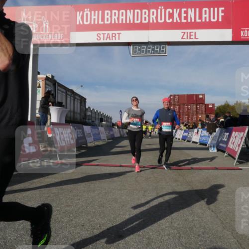 03.10.2025 - Köhlbrandbrückenlauf Matties Gatica Varas http://msf.ph/oto/9171032 03.10.2025 10:33:50 Ziel 1963, 2175, 2211, 2465, 2511, 2654, 2838, 3254 meine-sportfotos.de