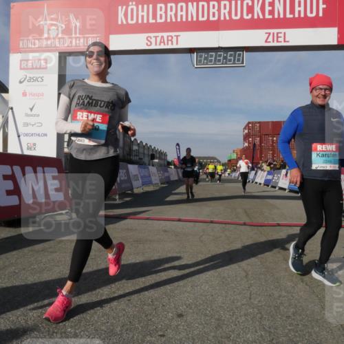 03.10.2025 - Köhlbrandbrückenlauf Matties Gatica Varas http://msf.ph/oto/9171035 03.10.2025 10:33:51 Ziel 1963, 2175, 2211, 2465, 2511, 2654, 2838, 3254 meine-sportfotos.de