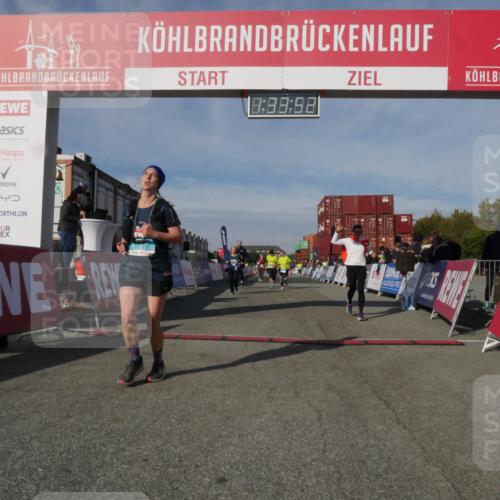 03.10.2025 - Köhlbrandbrückenlauf Matties Gatica Varas http://msf.ph/oto/9171040 03.10.2025 10:33:54 Ziel 1963, 2175, 2211, 2465, 2511, 2838, 3254 meine-sportfotos.de