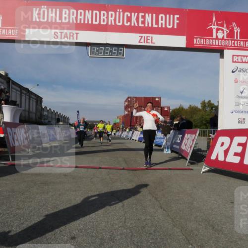 03.10.2025 - Köhlbrandbrückenlauf Matties Gatica Varas http://msf.ph/oto/9171042 03.10.2025 10:33:55 Ziel 1963, 2175, 2211, 2465, 2511, 2838, 3254 meine-sportfotos.de