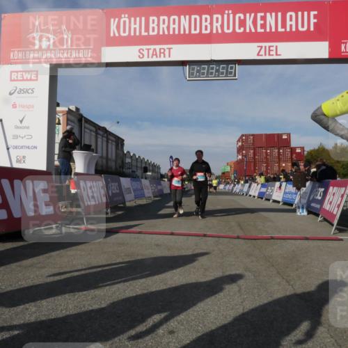 03.10.2025 - Köhlbrandbrückenlauf Matties Gatica Varas http://msf.ph/oto/9171055 03.10.2025 10:34:01 Ziel 1800, 2465, 2511 meine-sportfotos.de