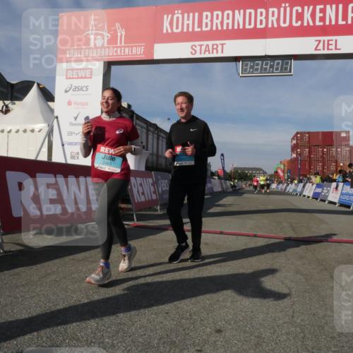 03.10.2025 - Köhlbrandbrückenlauf Matties Gatica Varas http://msf.ph/oto/9171060 03.10.2025 10:34:03 Ziel 1800, 3142, 3604 meine-sportfotos.de
