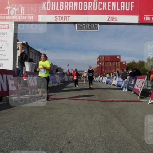 03.10.2025 - Köhlbrandbrückenlauf Matties Gatica Varas http://msf.ph/oto/9171071 03.10.2025 10:34:12 Ziel 1800, 1991, 2600, 2652, 3142, 3604 meine-sportfotos.de