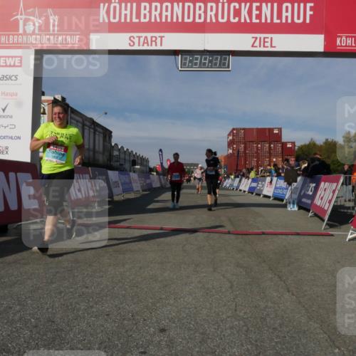 03.10.2025 - Köhlbrandbrückenlauf Matties Gatica Varas http://msf.ph/oto/9171072 03.10.2025 10:34:13 Ziel 1991, 2600, 2652, 3142, 3604 meine-sportfotos.de
