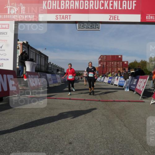 03.10.2025 - Köhlbrandbrückenlauf Matties Gatica Varas http://msf.ph/oto/9171074 03.10.2025 10:34:14 Ziel 1991, 2530, 2600, 2652, 3142, 3604 meine-sportfotos.de