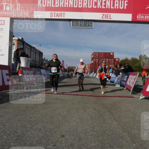 03.10.2025 - Köhlbrandbrückenlauf Matties Gatica Varas http://msf.ph/oto/9171082 03.10.2025 10:34:17 Ziel 1991, 2530, 2600, 2652 meine-sportfotos.de