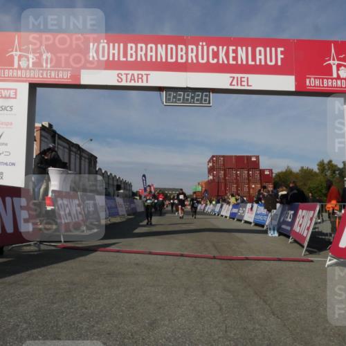 03.10.2025 - Köhlbrandbrückenlauf Matties Gatica Varas http://msf.ph/oto/9171098 03.10.2025 10:34:28 Ziel 1497, 1606, 2271, 2311, 2578, 3324, 3388 meine-sportfotos.de