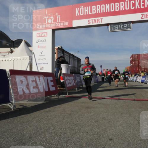 03.10.2025 - Köhlbrandbrückenlauf Matties Gatica Varas http://msf.ph/oto/9171104 03.10.2025 10:34:31 Ziel 1497, 1606, 2011, 2020, 2271, 2311, 2578, 3324 meine-sportfotos.de