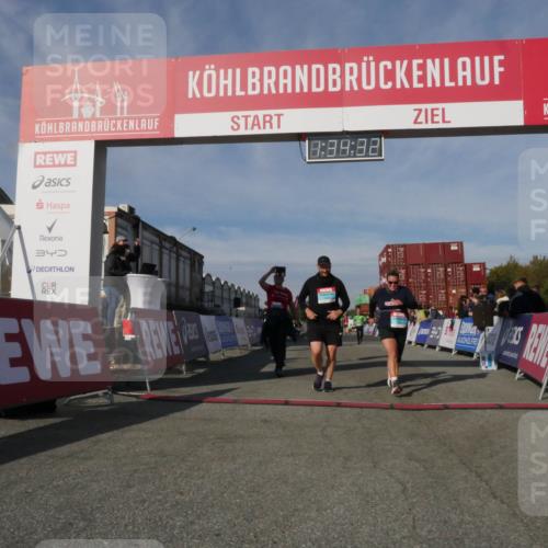 03.10.2025 - Köhlbrandbrückenlauf Matties Gatica Varas http://msf.ph/oto/9171110 03.10.2025 10:34:34 Ziel 1497, 1606, 2011, 2020, 2271, 2311, 2578, 3324 meine-sportfotos.de