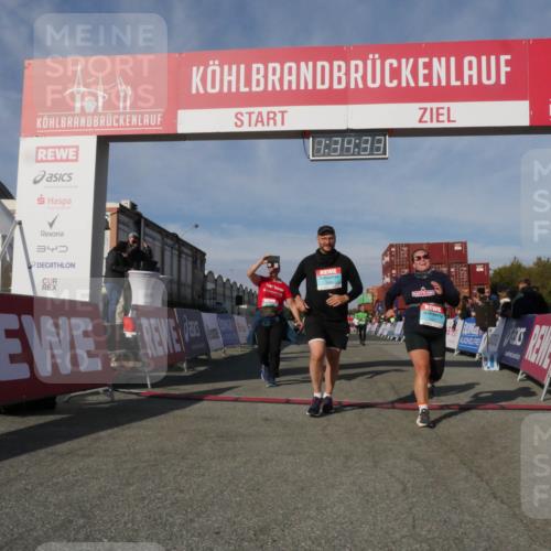 03.10.2025 - Köhlbrandbrückenlauf Matties Gatica Varas http://msf.ph/oto/9171112 03.10.2025 10:34:35 Ziel 2011, 2020, 2271, 2311, 2578, 3324 meine-sportfotos.de