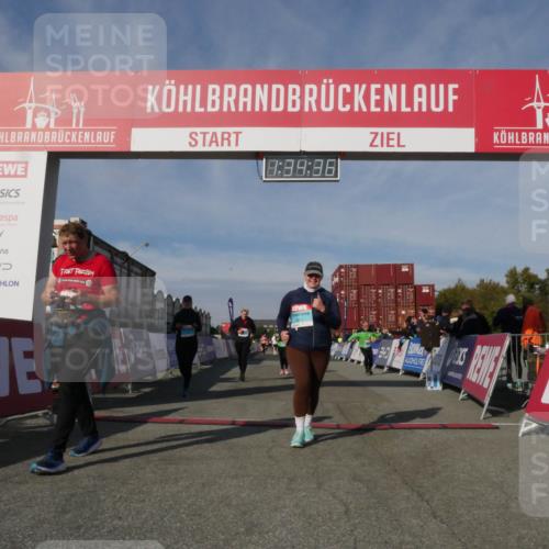 03.10.2025 - Köhlbrandbrückenlauf Matties Gatica Varas http://msf.ph/oto/9171118 03.10.2025 10:34:38 Ziel 2011, 2020, 2271, 3324, 3439, 3453 meine-sportfotos.de