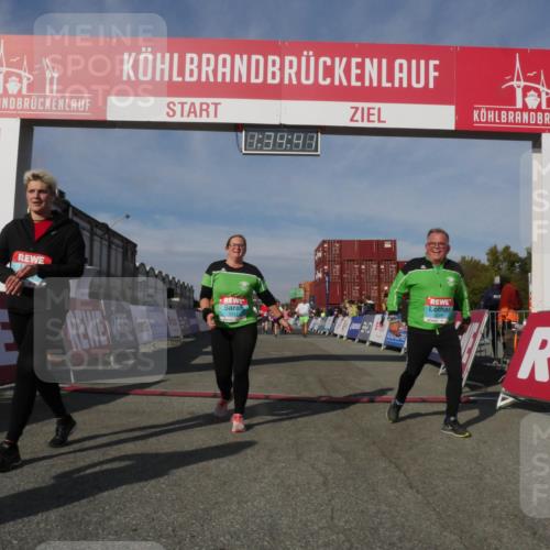 03.10.2025 - Köhlbrandbrückenlauf Matties Gatica Varas http://msf.ph/oto/9171129 03.10.2025 10:34:43 Ziel 1475, 1546, 1961, 2062, 2233, 3439, 3453 meine-sportfotos.de