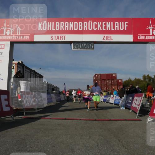 03.10.2025 - Köhlbrandbrückenlauf Matties Gatica Varas http://msf.ph/oto/9171133 03.10.2025 10:34:47 Ziel 1475, 1546, 1961, 2062, 2233, 3439, 3453 meine-sportfotos.de