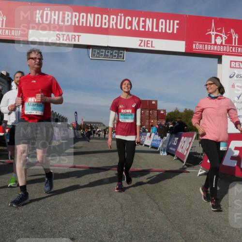 03.10.2025 - Köhlbrandbrückenlauf Matties Gatica Varas http://msf.ph/oto/9171148 03.10.2025 10:34:54 Ziel 2771 meine-sportfotos.de