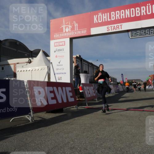 03.10.2025 - Köhlbrandbrückenlauf Matties Gatica Varas http://msf.ph/oto/9171159 03.10.2025 10:35:00 Ziel 2771, 3551, 3552, 3553, 3673 meine-sportfotos.de