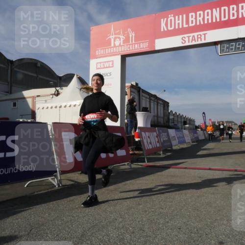 03.10.2025 - Köhlbrandbrückenlauf Matties Gatica Varas http://msf.ph/oto/9171161 03.10.2025 10:35:01 Ziel 3551, 3552, 3553, 3673 meine-sportfotos.de