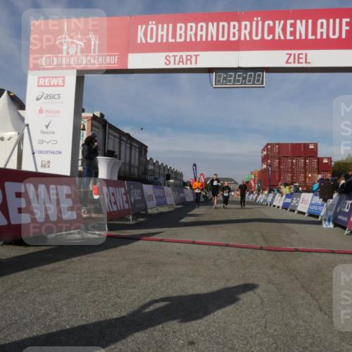 03.10.2025 - Köhlbrandbrückenlauf Matties Gatica Varas http://msf.ph/oto/9171163 03.10.2025 10:35:02 Ziel 3551, 3552, 3553, 3673 meine-sportfotos.de