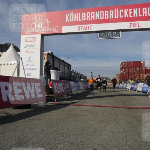 03.10.2025 - Köhlbrandbrückenlauf Matties Gatica Varas http://msf.ph/oto/9171166 03.10.2025 10:35:04 Ziel 3551, 3552, 3553, 3673 meine-sportfotos.de