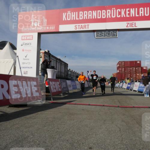 03.10.2025 - Köhlbrandbrückenlauf Matties Gatica Varas http://msf.ph/oto/9171170 03.10.2025 10:35:05 Ziel 3551, 3552, 3553, 3673 meine-sportfotos.de