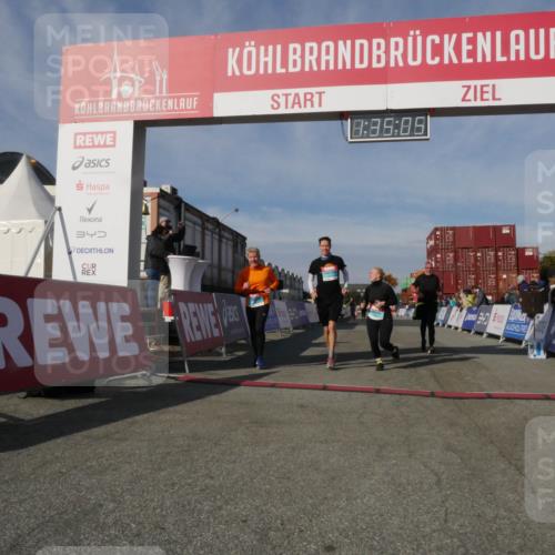 03.10.2025 - Köhlbrandbrückenlauf Matties Gatica Varas http://msf.ph/oto/9171173 03.10.2025 10:35:07 Ziel 1728, 3551, 3552, 3553, 3673 meine-sportfotos.de