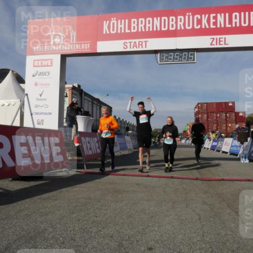 03.10.2025 - Köhlbrandbrückenlauf Matties Gatica Varas http://msf.ph/oto/9171174 03.10.2025 10:35:07 Ziel 1728, 3551, 3552, 3553, 3673 meine-sportfotos.de