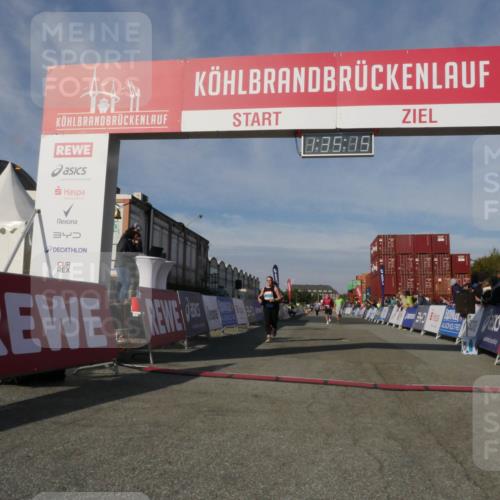 03.10.2025 - Köhlbrandbrückenlauf Matties Gatica Varas http://msf.ph/oto/9171182 03.10.2025 10:35:17 Ziel 1728, 1750, 2667, 3588 meine-sportfotos.de