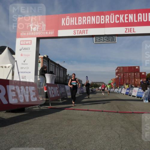 03.10.2025 - Köhlbrandbrückenlauf Matties Gatica Varas http://msf.ph/oto/9171186 03.10.2025 10:35:19 Ziel 1728, 1750, 2667, 3588 meine-sportfotos.de