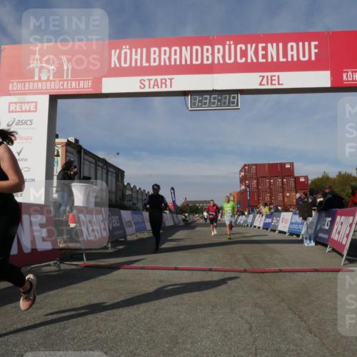 03.10.2025 - Köhlbrandbrückenlauf Matties Gatica Varas http://msf.ph/oto/9171190 03.10.2025 10:35:20 Ziel 1750, 2667, 3588 meine-sportfotos.de