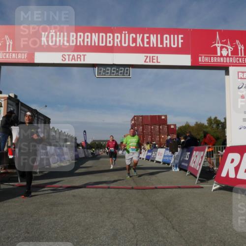 03.10.2025 - Köhlbrandbrückenlauf Matties Gatica Varas http://msf.ph/oto/9171193 03.10.2025 10:35:22 Ziel 1750, 2667, 3588 meine-sportfotos.de