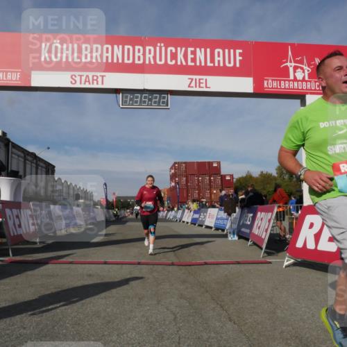 03.10.2025 - Köhlbrandbrückenlauf Matties Gatica Varas http://msf.ph/oto/9171197 03.10.2025 10:35:24 Ziel 2667 meine-sportfotos.de