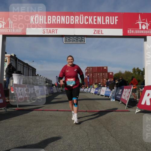 03.10.2025 - Köhlbrandbrückenlauf Matties Gatica Varas http://msf.ph/oto/9171200 03.10.2025 10:35:25 Ziel  meine-sportfotos.de