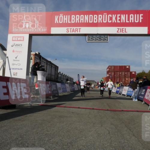 03.10.2025 - Köhlbrandbrückenlauf Matties Gatica Varas http://msf.ph/oto/9171210 03.10.2025 10:35:37 Ziel 2232, 2397, 2755, 2936, 2999, 3000, 3001 meine-sportfotos.de