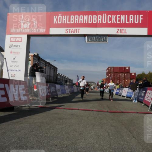 03.10.2025 - Köhlbrandbrückenlauf Matties Gatica Varas http://msf.ph/oto/9171211 03.10.2025 10:35:37 Ziel 2232, 2397, 2755, 2936, 2999, 3000, 3001 meine-sportfotos.de